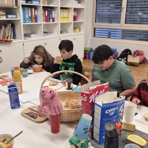 Weihnachtsfrühstück Sj25.264